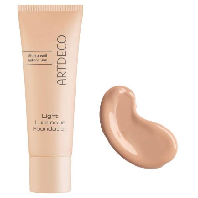 Fond de ten lichid cu textura usoara Artdeco LIGHT LUMINOUS warm-golden tan 25 ml Fond de ten lichid cu textura usoara Artdeco LIGHT LUMINOUS warm-golden tan 25 ml